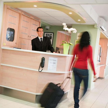 Ibis Budget - Porte De Баньоле Екстериор снимка