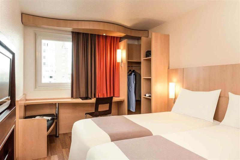 Ibis Budget - Porte De Баньоле Екстериор снимка