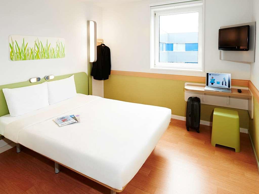 Ibis Budget - Porte De Баньоле Стая снимка
