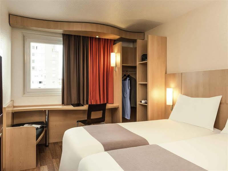 Ibis Budget - Porte De Баньоле Екстериор снимка
