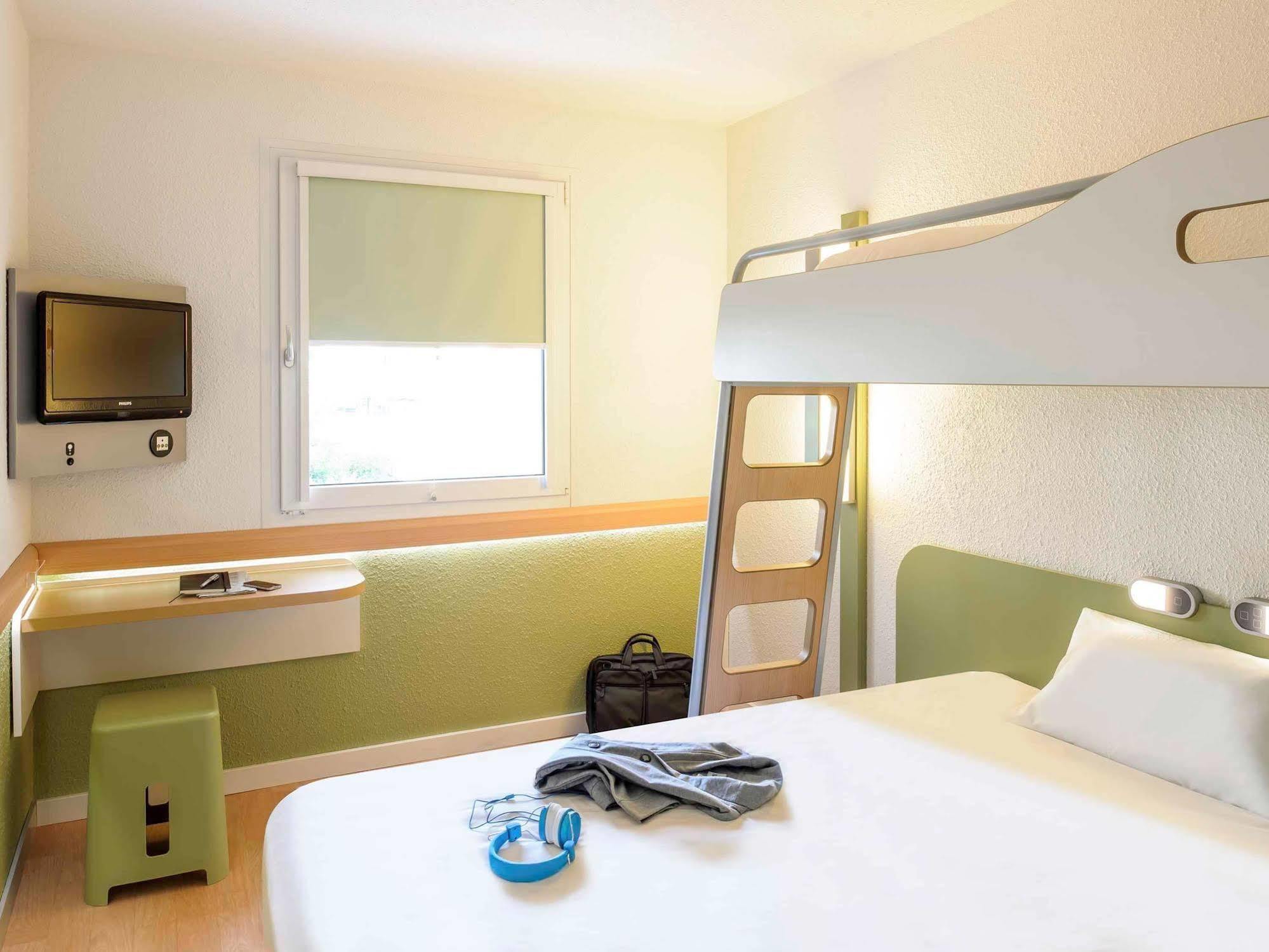 Ibis Budget - Porte De Баньоле Екстериор снимка