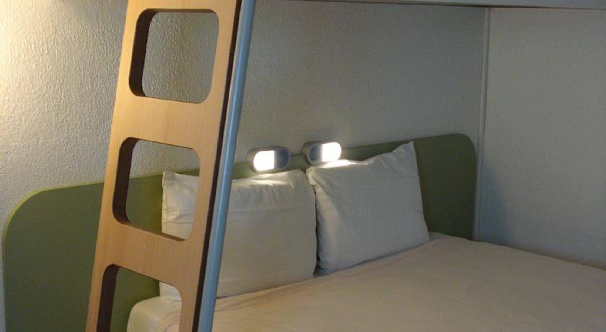 Ibis Budget - Porte De Баньоле Екстериор снимка