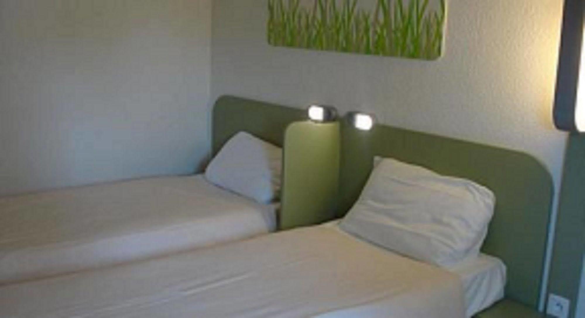 Ibis Budget - Porte De Баньоле Екстериор снимка